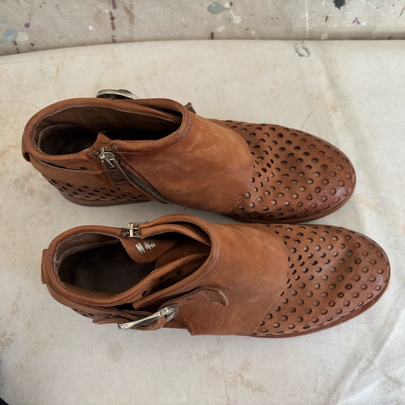 AS98 Zari Zoe Perforated Leather Ankle Boots - Picture 5 of 9